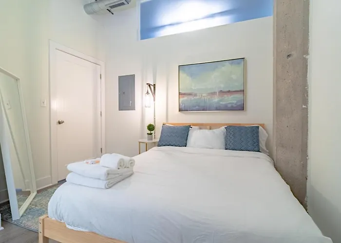 Stylish 2br With Optional Parking & Gym Access Near Lakefront, Shedd Aquarium And Mccormick Center *