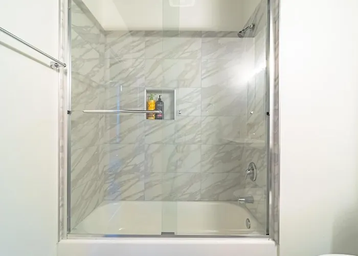 Stylish 2br With Optional Parking & Gym Access Near Lakefront, Shedd Aquarium And Mccormick Center Apartamento