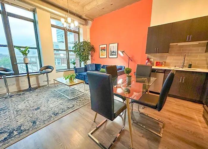 Stylish 2br With Optional Parking & Gym Access Near Lakefront, Shedd Aquarium And Mccormick Center Apartamento